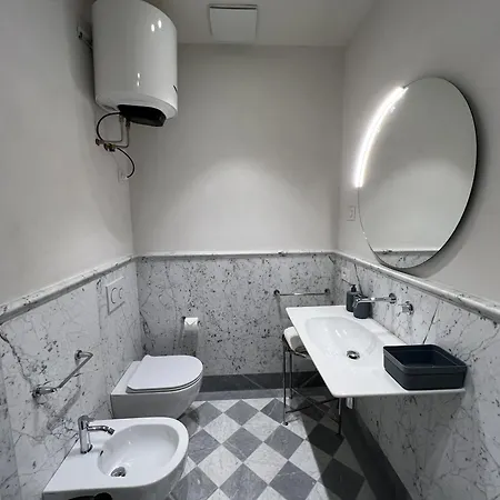 Palazzo 44 *
