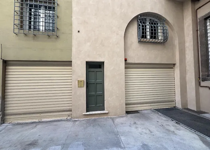 Palazzo 44 *